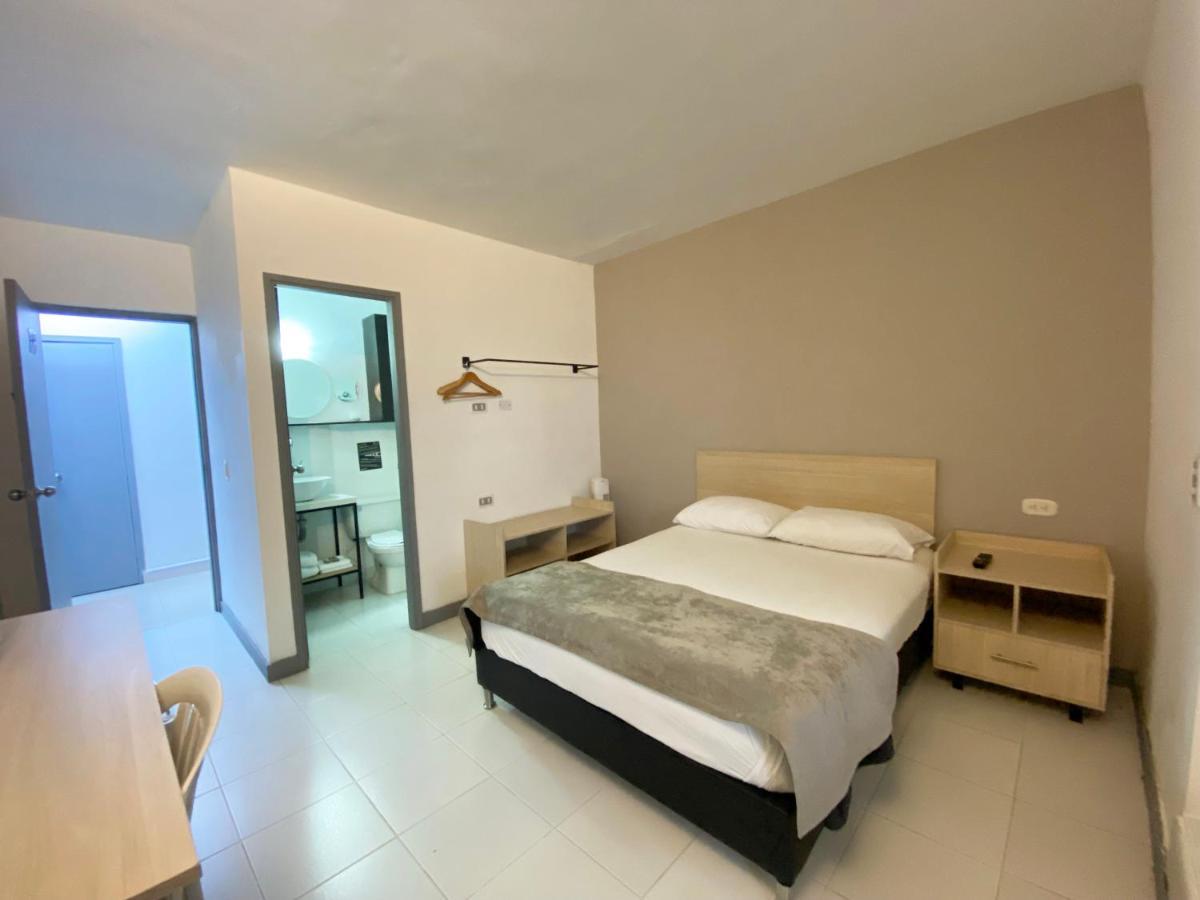 Готель Ayenda 1224 Pixel House (Adults Only) Медельїн Екстер'єр фото