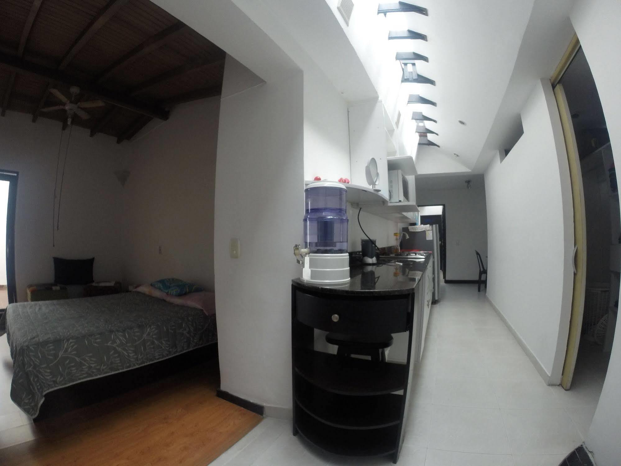 Готель Ayenda 1224 Pixel House (Adults Only) Медельїн Екстер'єр фото