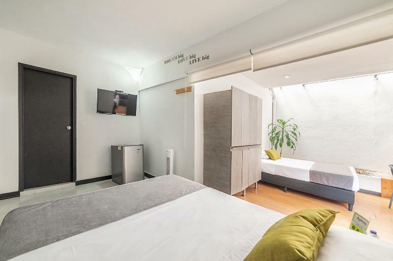 Готель Ayenda 1224 Pixel House (Adults Only) Медельїн Екстер'єр фото
